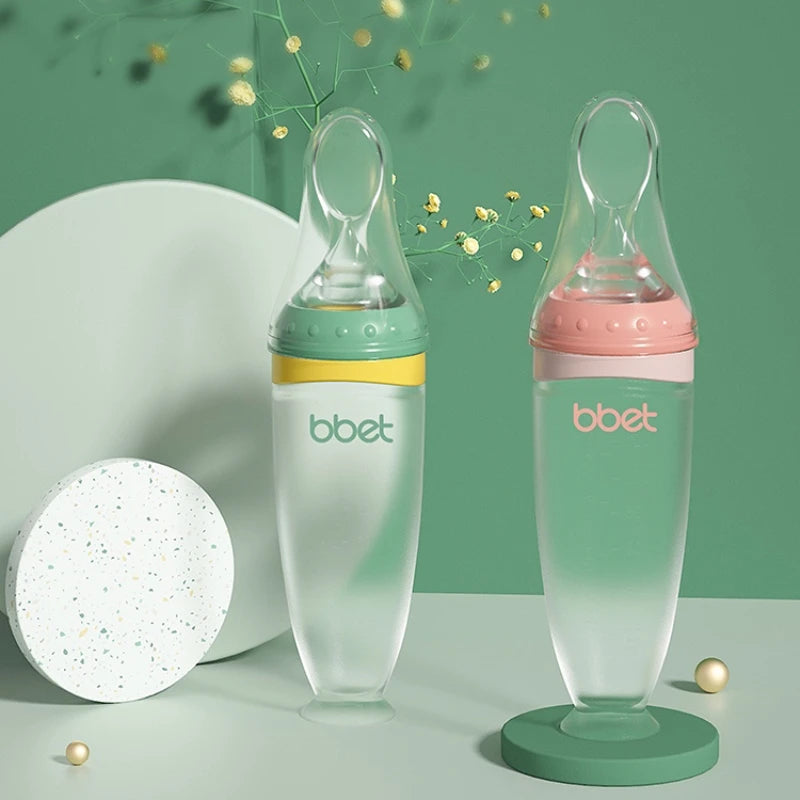 Squeezy baby bottle feeder